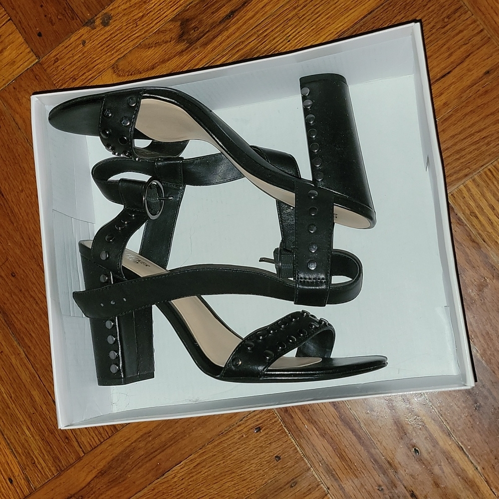 Brand New women's sandals